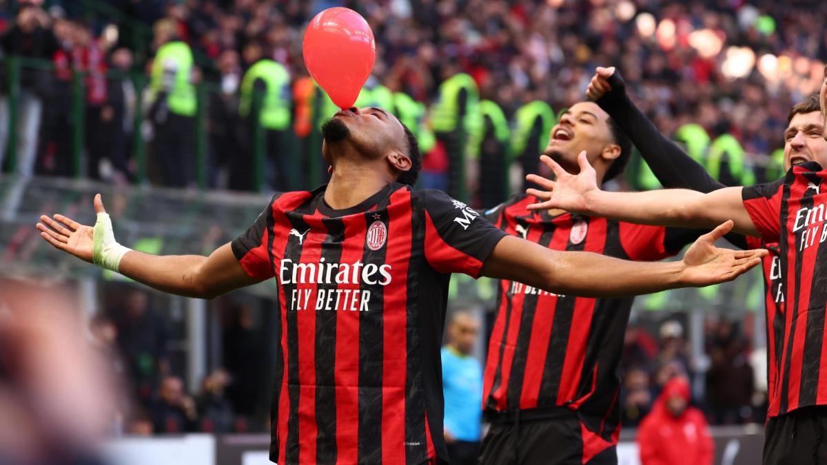 [ad_1] Milano a fost scena unui meci important în Serie A, în care echipa AC Milan s-a impus categoric cu 3-0 împotriva echipei Verona