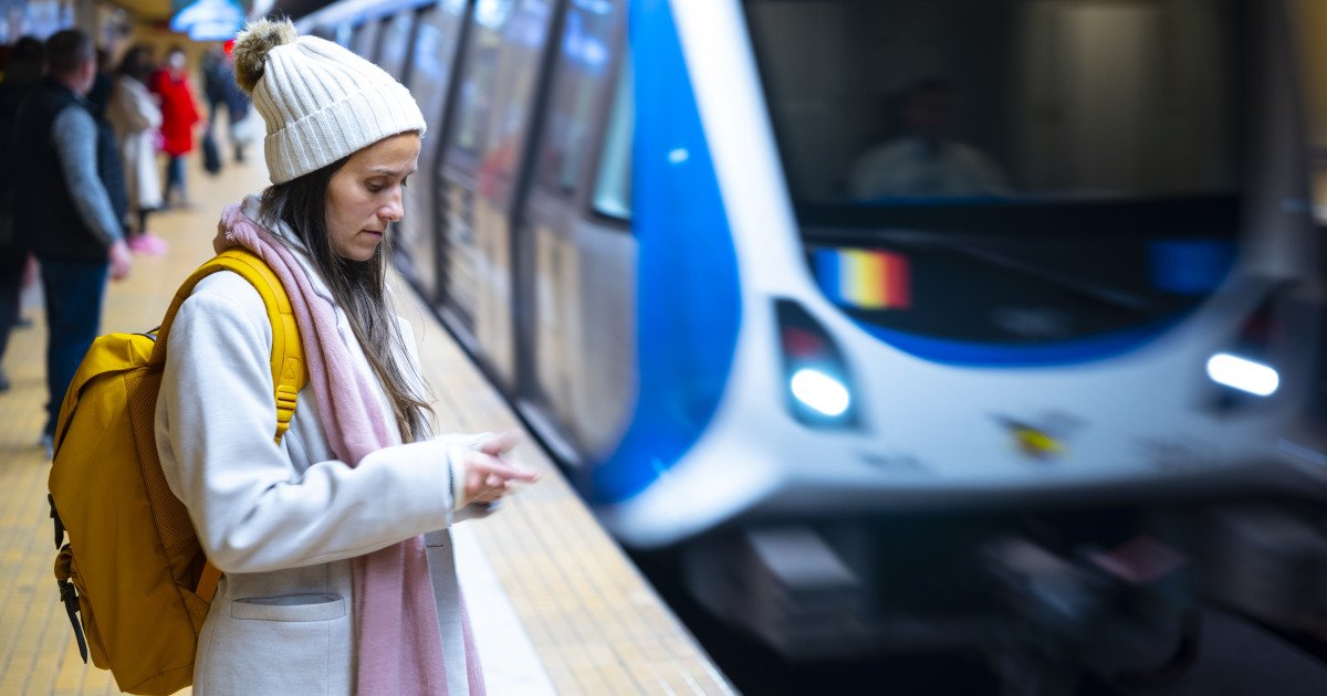 Cum vor circula autobuzele STB și metroul de Revelion: Program special în noaptea dintre ani