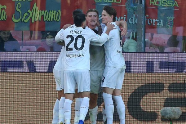 Cremonese-Napoli 0-2, doppietta di Hojlund