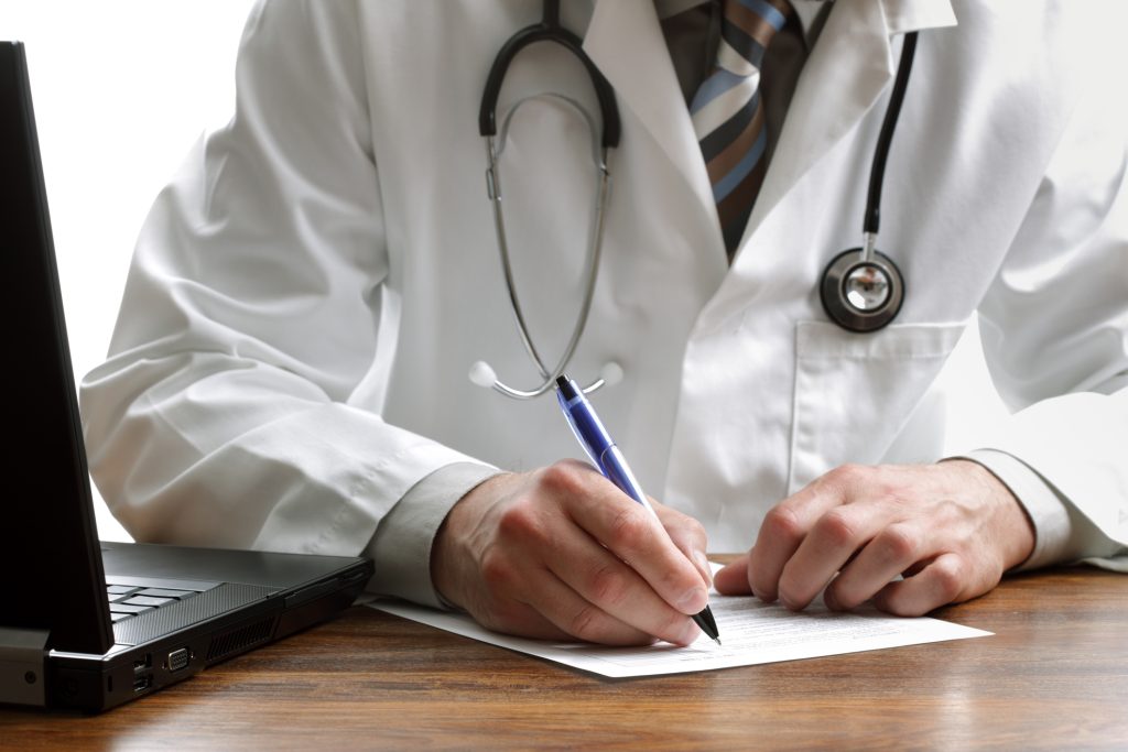 Românii nu mai primesc plata primei zile de concediu medical Guvernul României a decis ca angajații să nu mai beneficieze de plată pentru prima zi a concediului medical, începând cu 1 februarie 2026