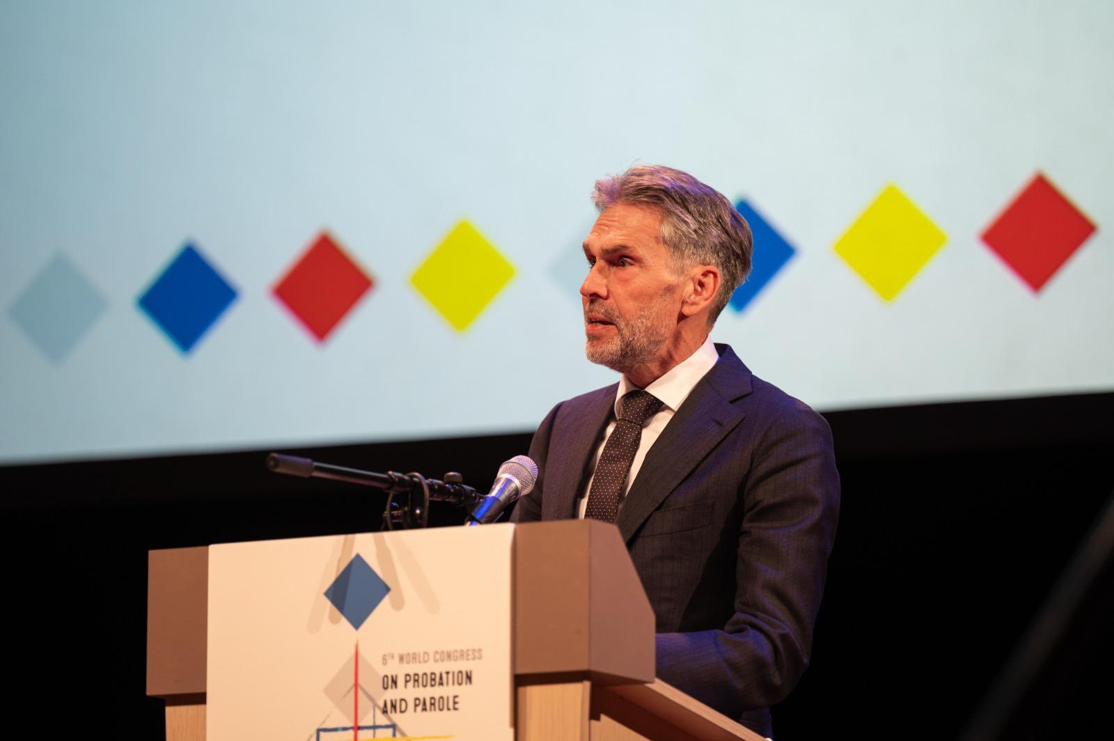 Prim-ministrul Olandei vizitează Baza de la Câmpia Turzii