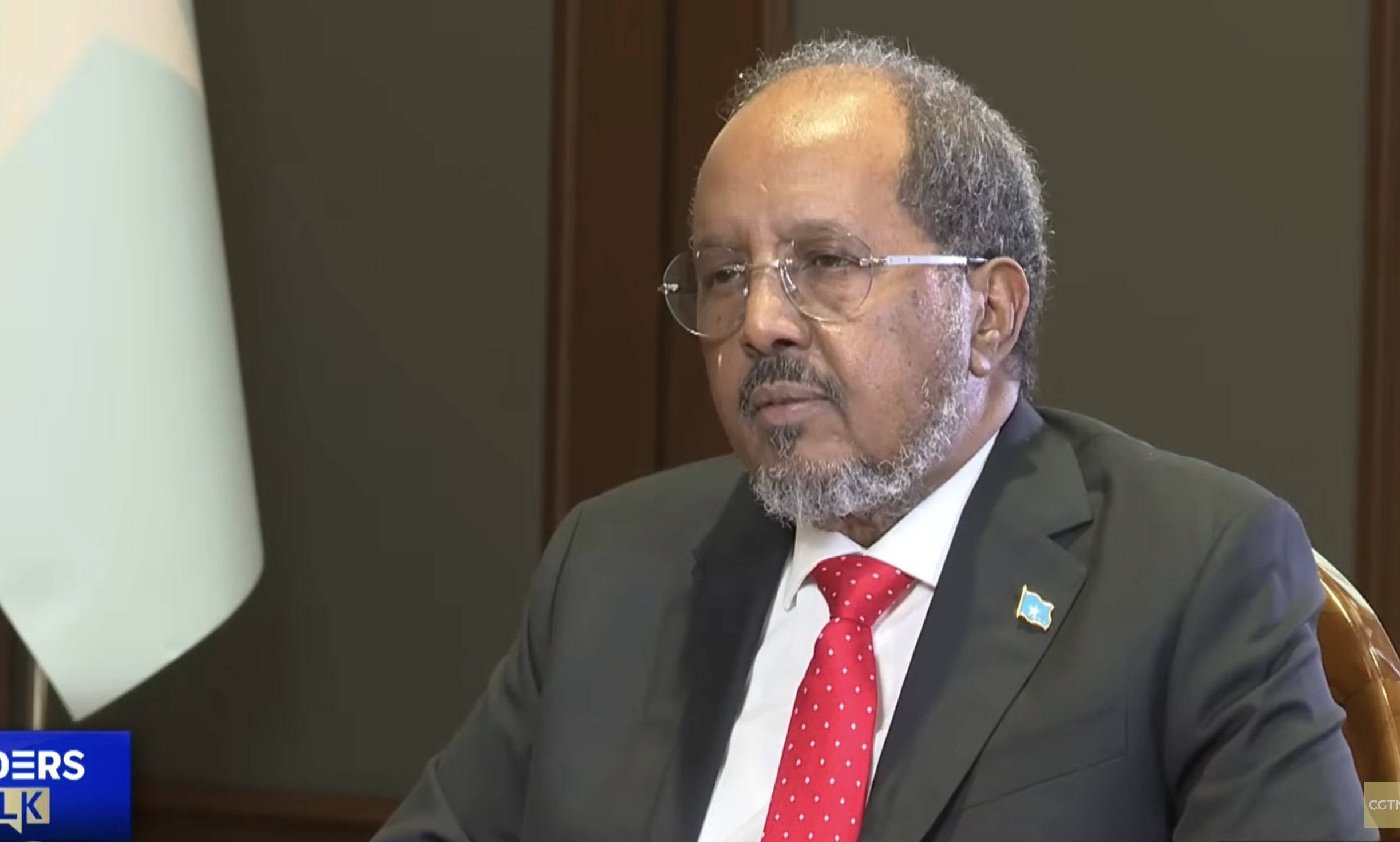Președintele Somalia, Hassan Sheikh Mohamud, efectuează marți o vizită oficială în Turcia, într-un context geopolitic tensionat marcat de evoluțiile din Orientul Mijlociu și de noile drumuri diplomatice ale Ankara