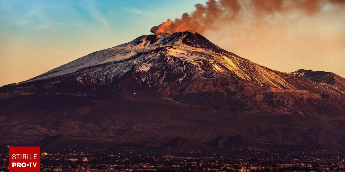 Vulcanul Etna prezintă noi semne de activitate. Autoritățile italiene cresc temporar nivelul de alertă