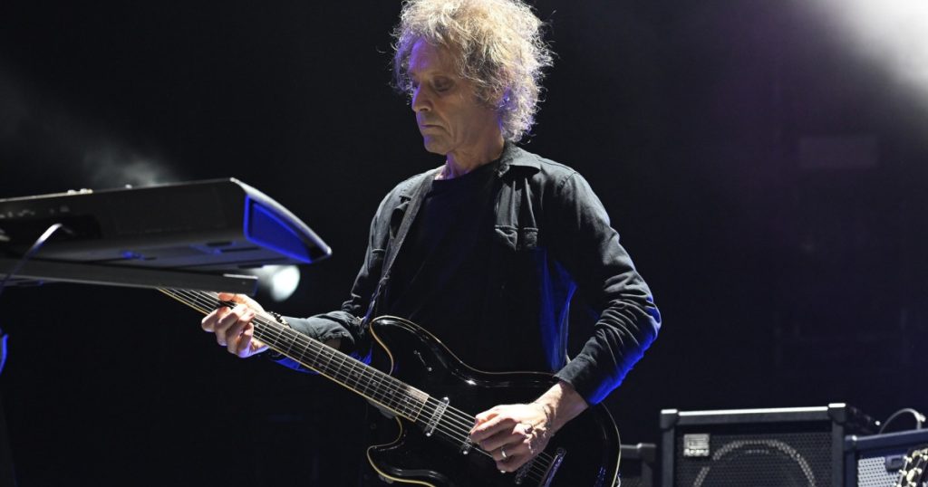 Chitaristul Perry Bamonte de la The Cure a decedat la 65 de ani.