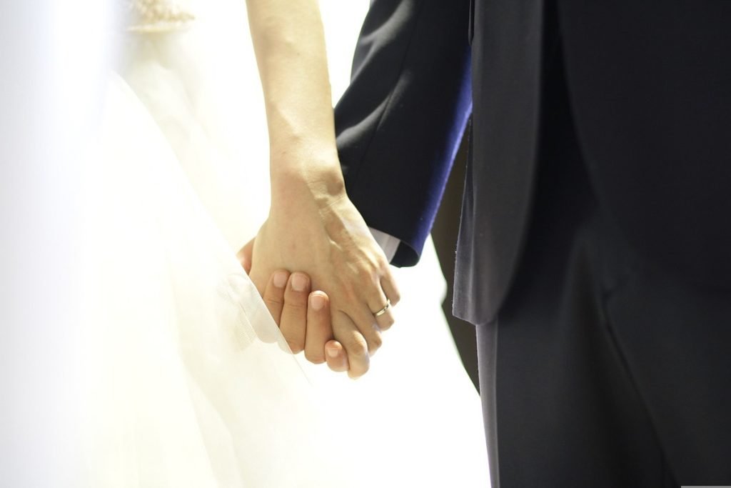 În România, planificarea unei nunți nu este doar o chestiune de alegere a datei preferate, ci de respectare a unor tradiții și reguli bisericești bine stabilite