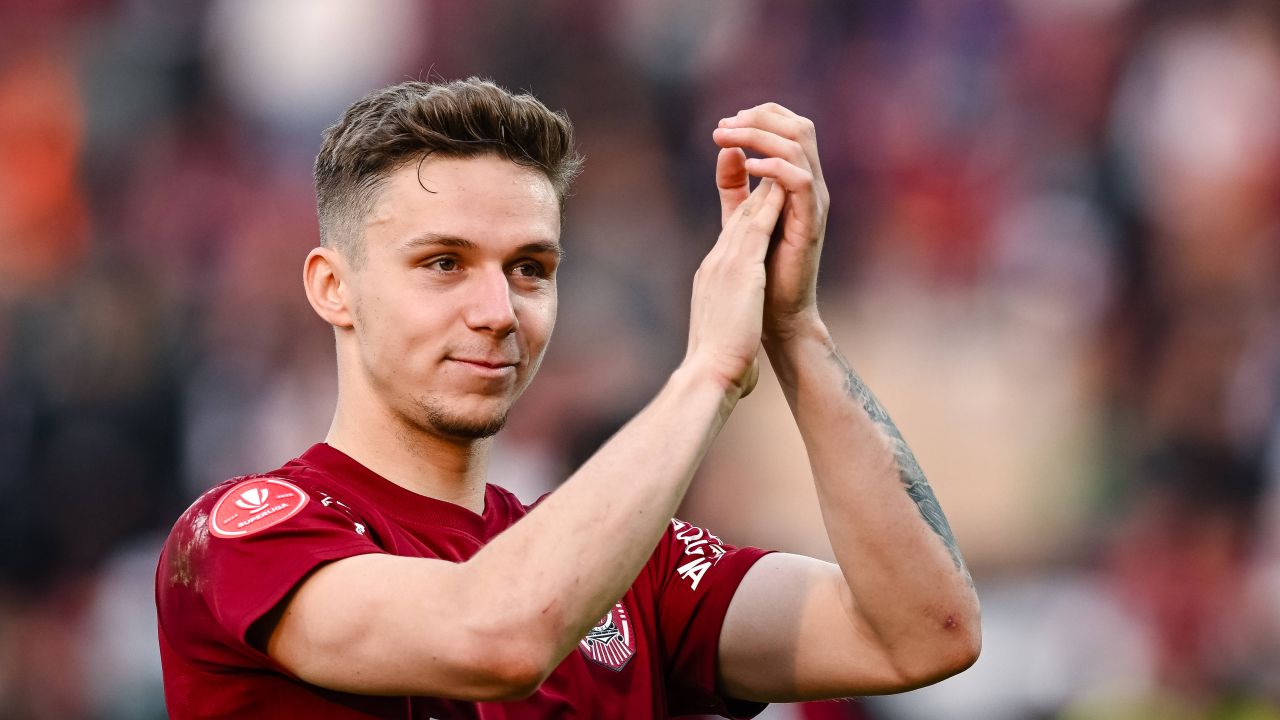 Louis Munteanu își împlinește visul american: transfer la DC United Tânărul atacant român, Louis Munteanu, își îndeplinește visul de a juca în cel mai competitiv campionat de fotbal din America, Major League Soccer (MLS)