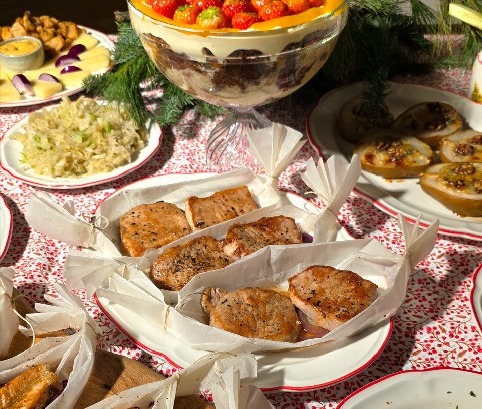 Cu pași repezi, sărbătorile de iarnă bat la ușă, iar pregătirile pentru Revelion se intensifică atât în suflete, cât și pe mesele din întreaga țară