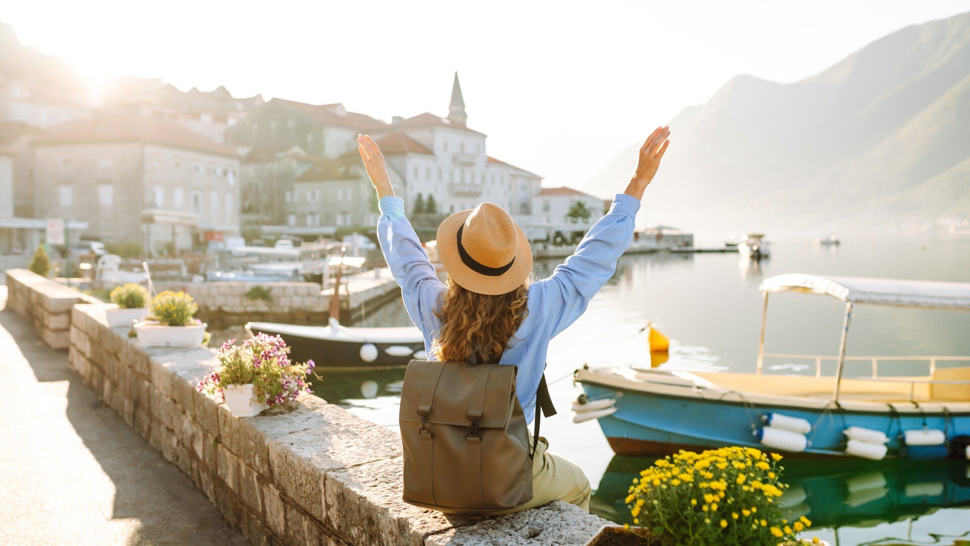 Anul 2026 aduce o serie de zile libere mai lungi și mai bine distribuite pentru români, oferindu-le oportunitatea de a planifica mini-vacanțe și de a se bucura de timp liber suplimentar