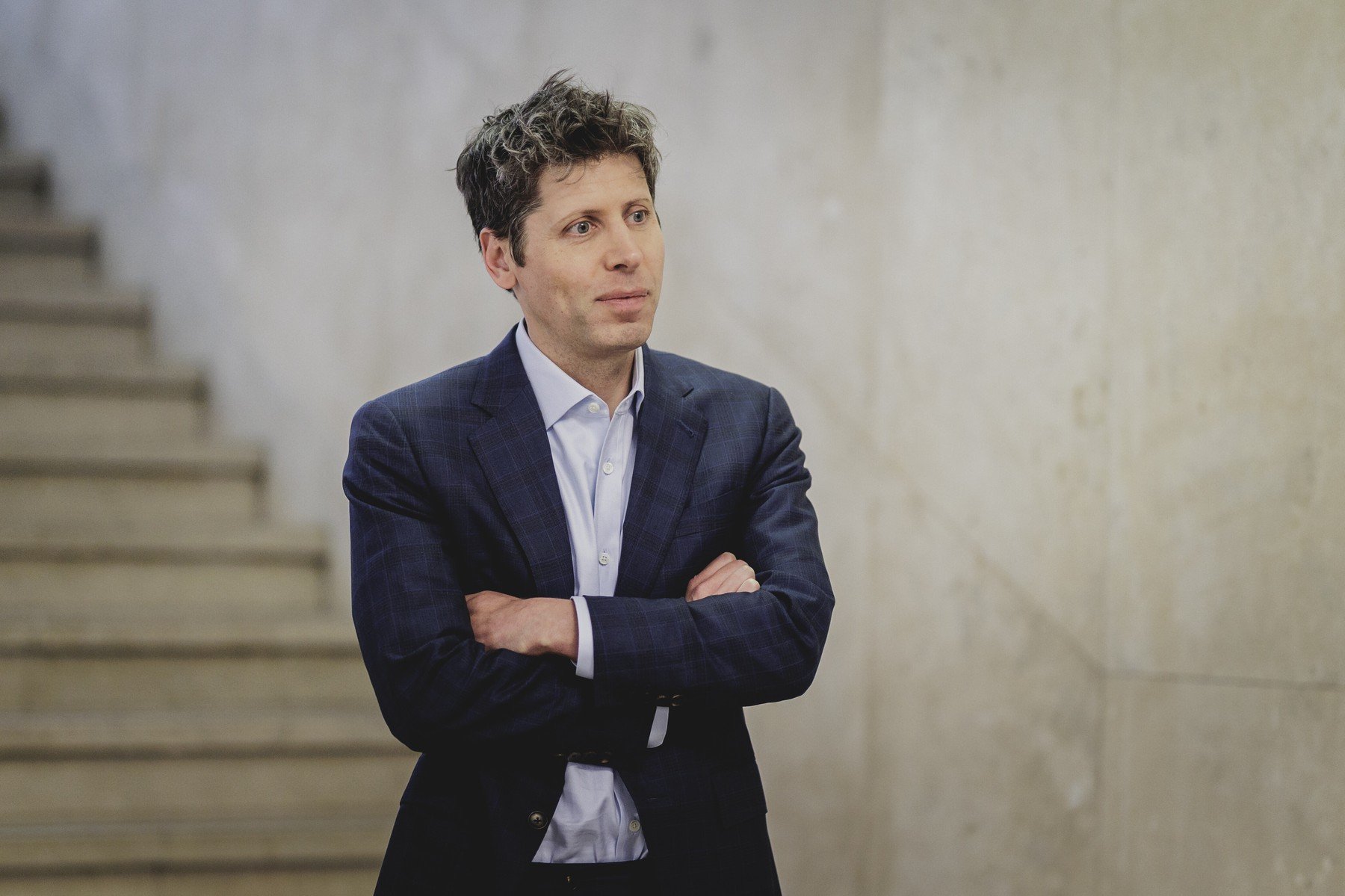 Sam Altman plănuiește să aprofundeze explorarea spațiului pentru infrastructura AI, urmând exemplul lui Elon Musk Unul dintre cei mai influenți lideri din domeniul inteligenței artificiale, Sam Altman, își extinde orizonturile în mod neașteptat, vizând dezvoltarea de centre de date în spațiu