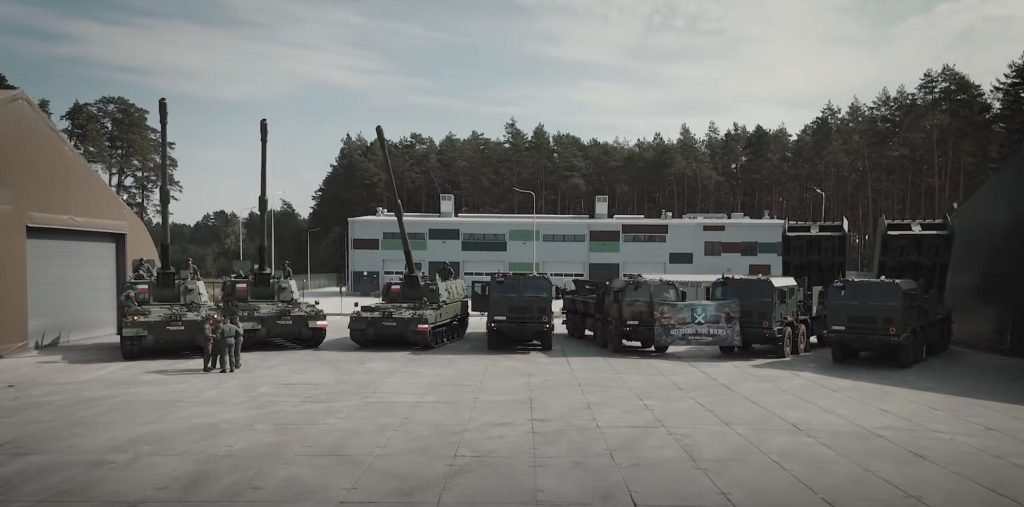 Polonia își întărește capacitatea de apărare cu un orçamento de miliarde de euro pentru producția internă de rachete ghidate Polonia a făcut un pas important în consolidarea propriului arsenal de apărare, semnând un contract de amploare pentru dezvoltarea și producția internă de rachete ghidate de înaltă precizie
