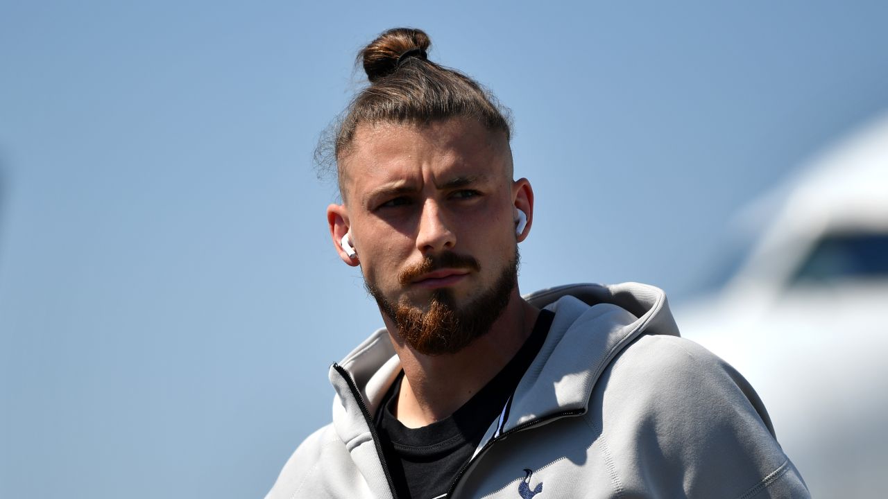 Tottenham nu acceptă transferul lui Radu Drăgușin: „Să mai aștepte!”