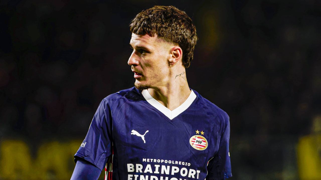 Dennis Man, revenire cu stil la PSV după accidentare Dennis Man a dat semne că forma sa de joc este pe drumul cel bun, reușind o prestație admirabilă în prima sa partidă ca titular pentru PSV Eindhoven, după o absență de câteva luni din cauza unei accidentări grave