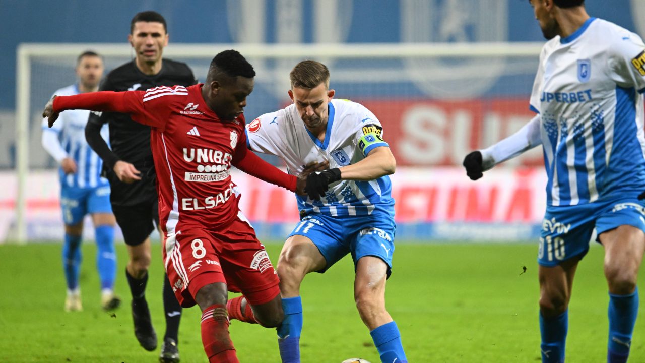 Universitatea Craiova, sub controlul anti-doping după victoria cu FC Botoșani Sâmbătă seara, Universitatea Craiova a obținut o victorie clară împotriva echipei FC Botoșani, încheind meciul cu un scor de 2-0