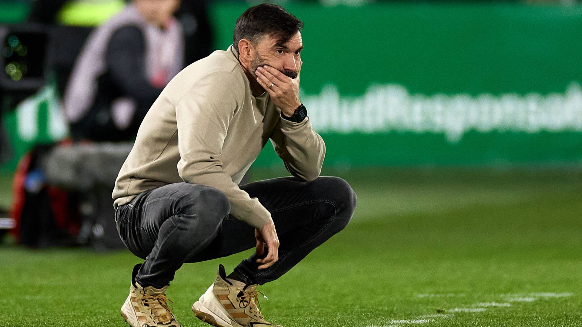 Sevilla și Elche se confruntă într-o bătălie crucială pe Martínez Valero Elche CF și Sevilla FC se întâlnesc luni seara pe stadionul Martínez Valero, în cadrul ultimei etape a celei de-a douăzeci și a sezonului LALIGA EA Sports