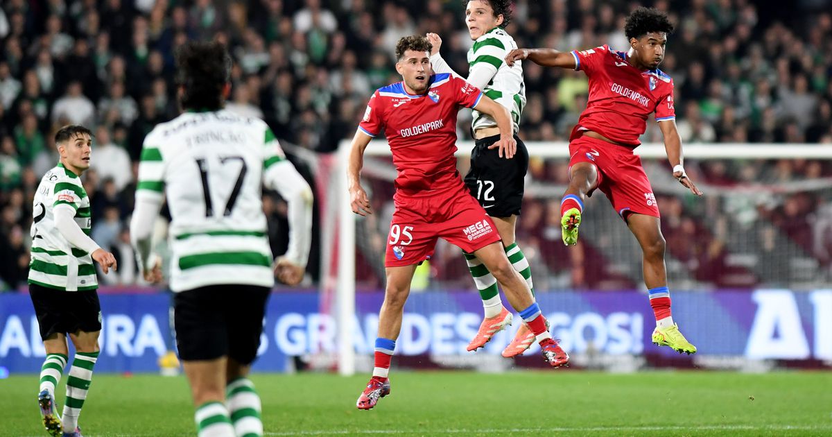 Sporting rămâne cu un punct după un meci dramatic cu Gil Vicente Sporting Lisabona a început noul an cu o surpriză neplăcută, terminând la egalitate, 1-1, meciul disputat pe terenul lui Gil Vicente