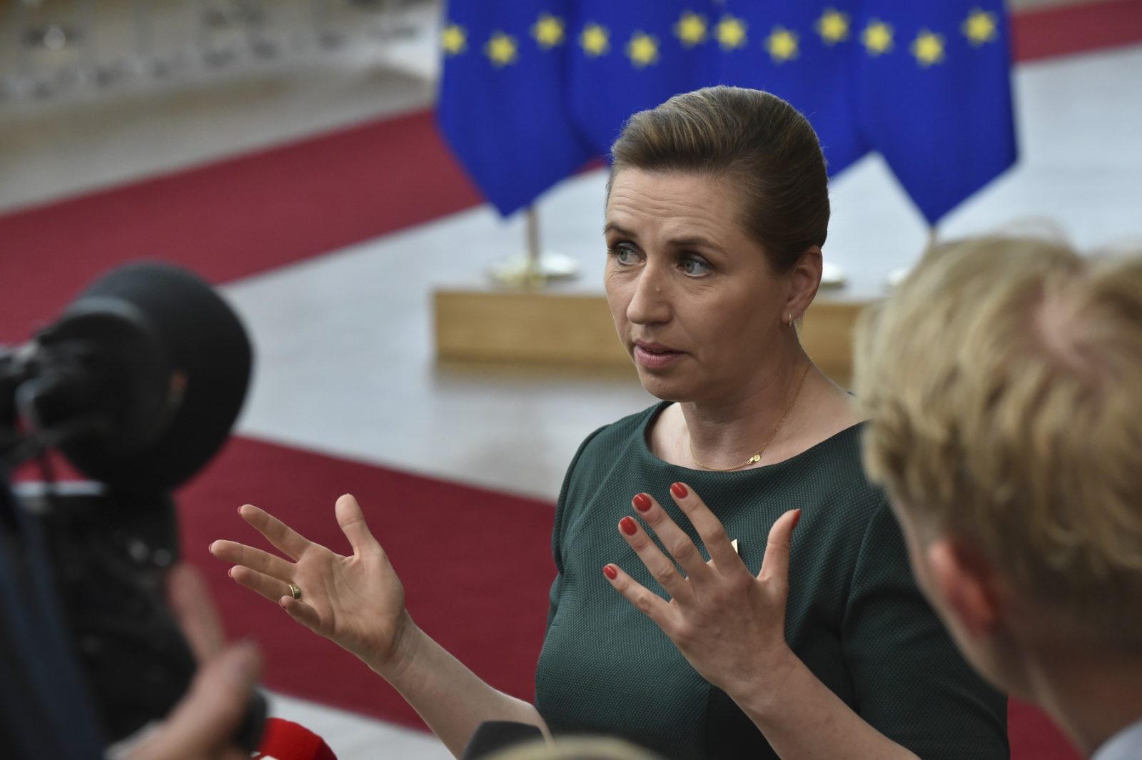 Din ce în ce mai mult, Groenlanda devine un punct de interes strategic pentru alianța NATO, în contextul tensiunilor geopolitice din Groenlanda, ca și pentru strategiile globale ale marilor puteri