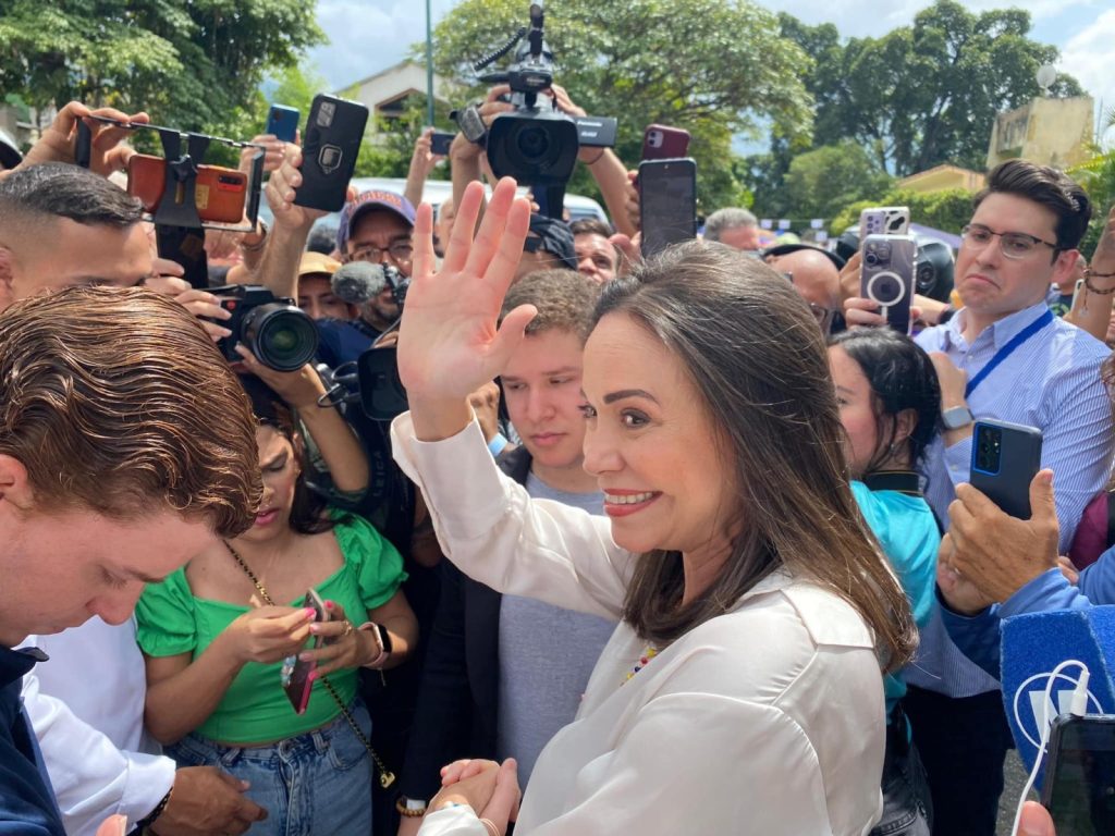 Criza politică din Venezuela se adâncește după anunțul oficial al plecării lui Nicolás Maduro