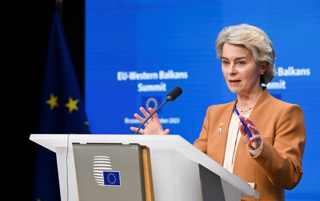 Europa în fața unui moment deciziv: între alianța transatlantică aflată în pericol și dorința de independență Pe măsură ce scena geopolitică globală devine tot mai fragmentată, Europa se află într-o situație fără precedent, fiind martoră la tentative de redefinire a relațiilor internaționale
