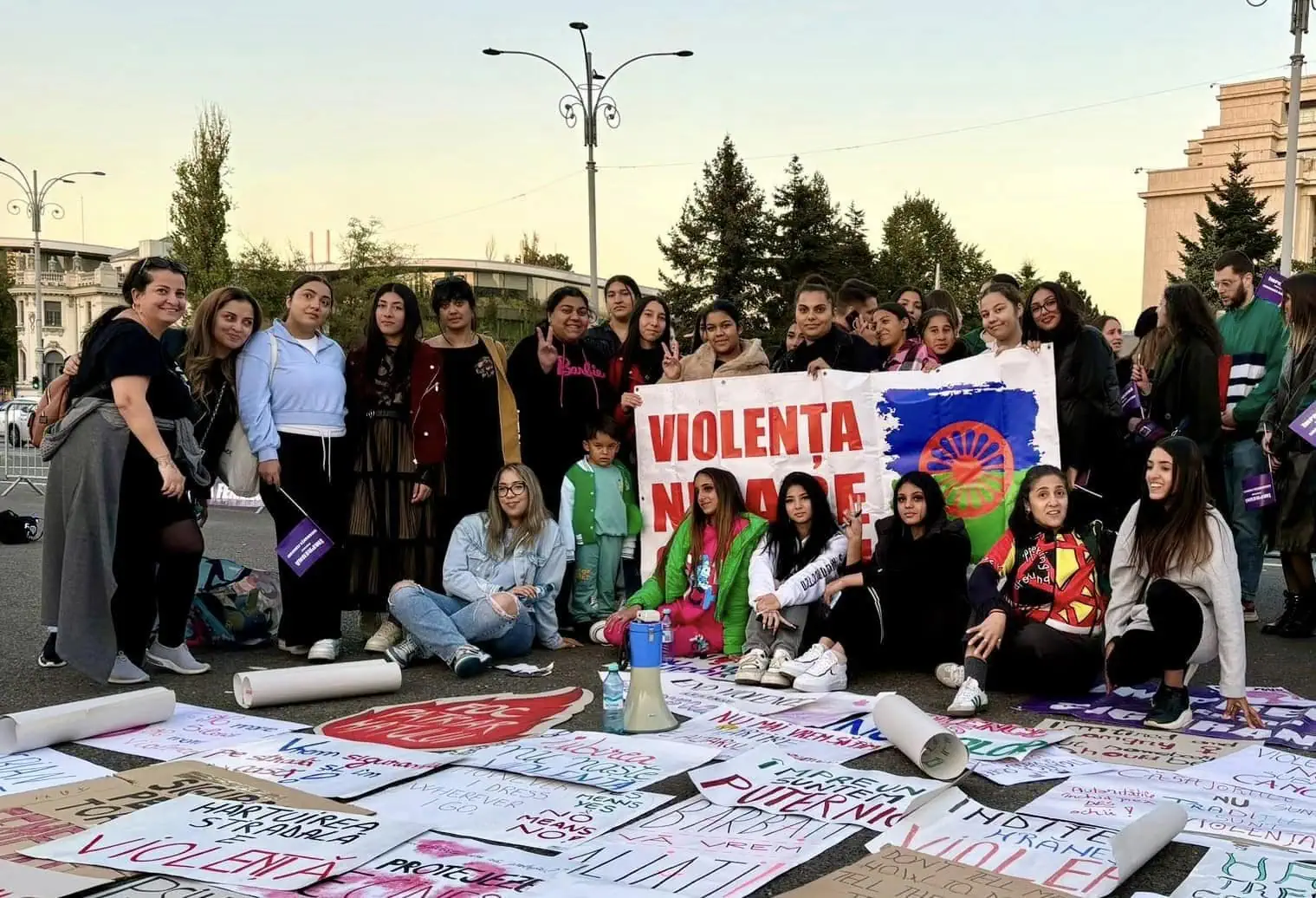 Consiliul General al Municipiului București se pregătește pentru un proiect important menit să sprijine comunitatea romă din Sectorul 2 Municipiul București se află în pragul unei inițiative menite să avanseze procesul de incluziune socială a celei mai numeroase comunități etnice din capitală