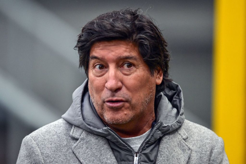 Legendele fotbalului, alături de Inter: Zamorano și Zenga susțin antrenorul Cristi Chivu înaintea duelului cu Arsenal Înainte de confruntarea așteptată dintre Inter Milano și Arsenal, două legende ale fotbalului, Ivan Zamorano și Walter Zenga, își exprimă încrederea în echipa nerazzurra și în antrenorul Cristi Chivu