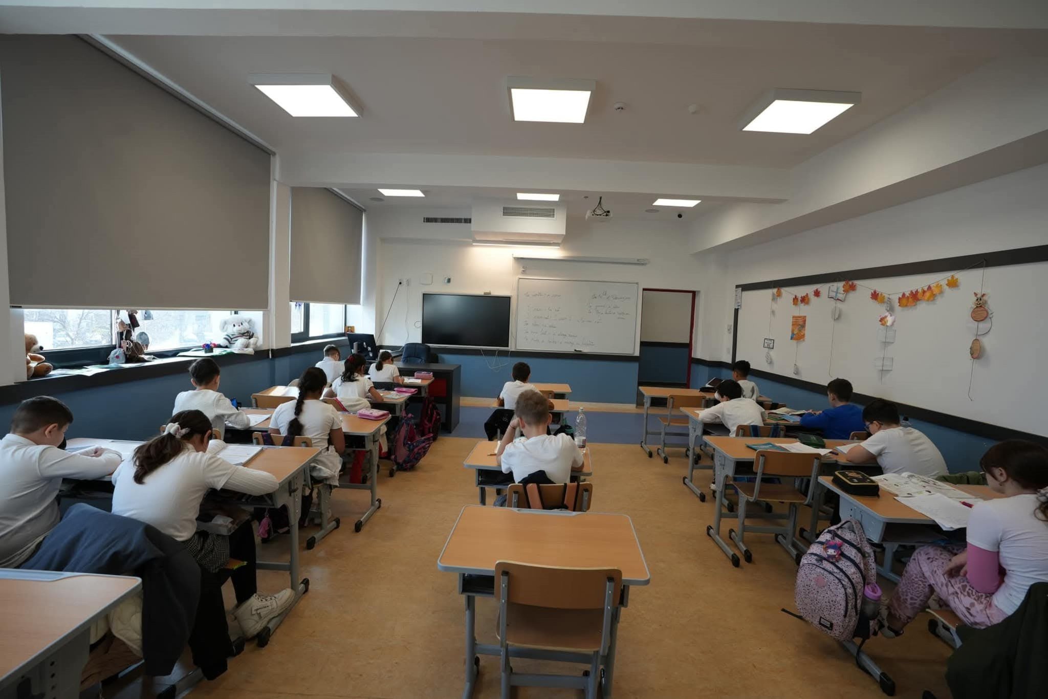 Primăria Sectorului 3 anunță reluarea programului „Școală după Școală”, dar fără serviciu de masă După tensiuni și controverse generate de vestea inițială că programul „Școală după Școală” nu va mai fi reluat în 2026, Primăria Sectorului 3 a revenit asupra deciziei, anunțând continuarea activităților pentru acest an școlar