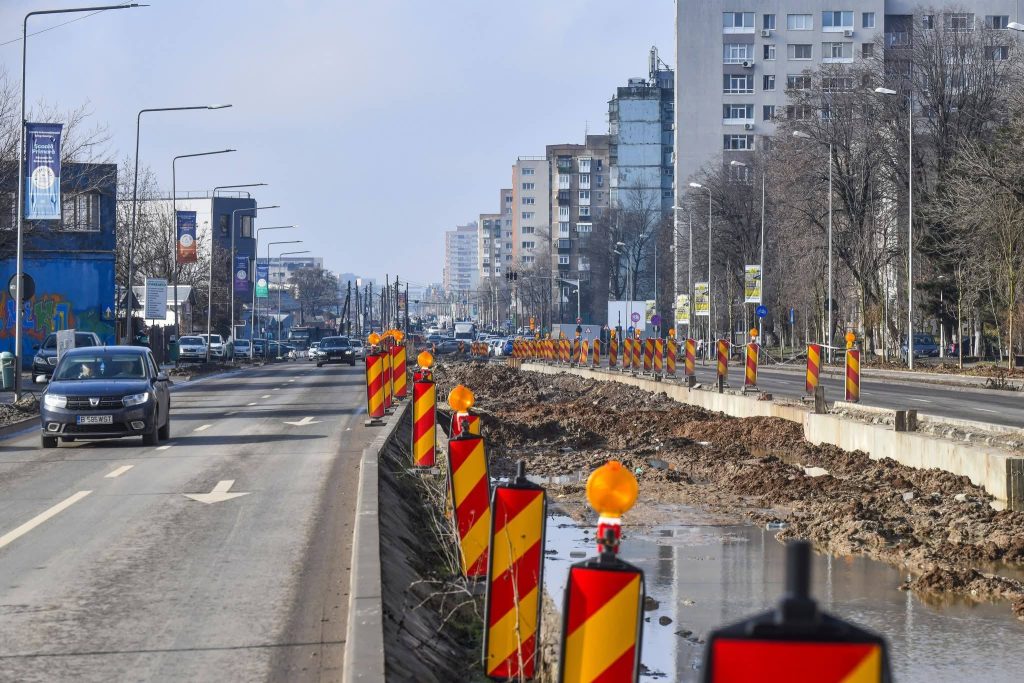 Primăria Capitalei a anunțat progrese importante în cadrul proiectului de modernizare a Prelungirii Ghencea, un coridor esențial pentru fluidizarea traficului din zona de sud-vest a Bucureștiului