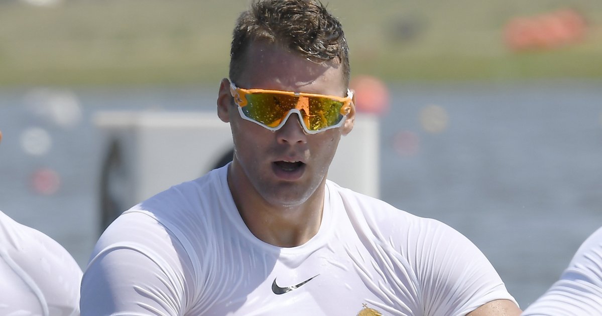 Tragedie în lumea sportului: Dudás Miklós, fost campion mondial, găsit mort la 34 de ani Dudás Miklós, un nume emblematic al sportului românesc, a fost găsit fără suflare în apartamentul său din sectorul 18 al capitalei, pe 5 ianuarie 2026, la ora 11:22