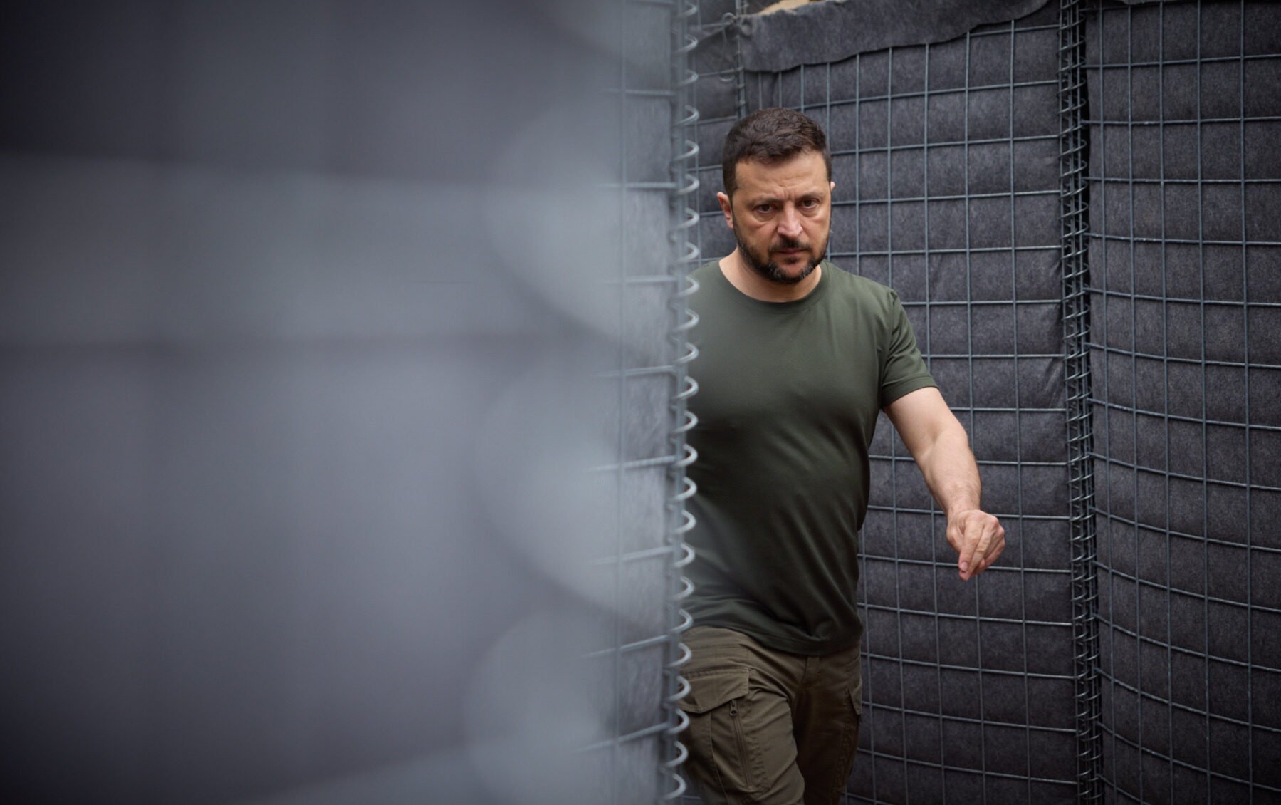 Președintele Ucrainei, Volodimir Zelenski, a lansat un apel urgent către aliații țării sale, cerând creșterea capacităților de apărare aeriană pentru a face față valurilor de atacuri ale Rusiei, care continuă să déstabilizeze infrastructura critică a Kievului