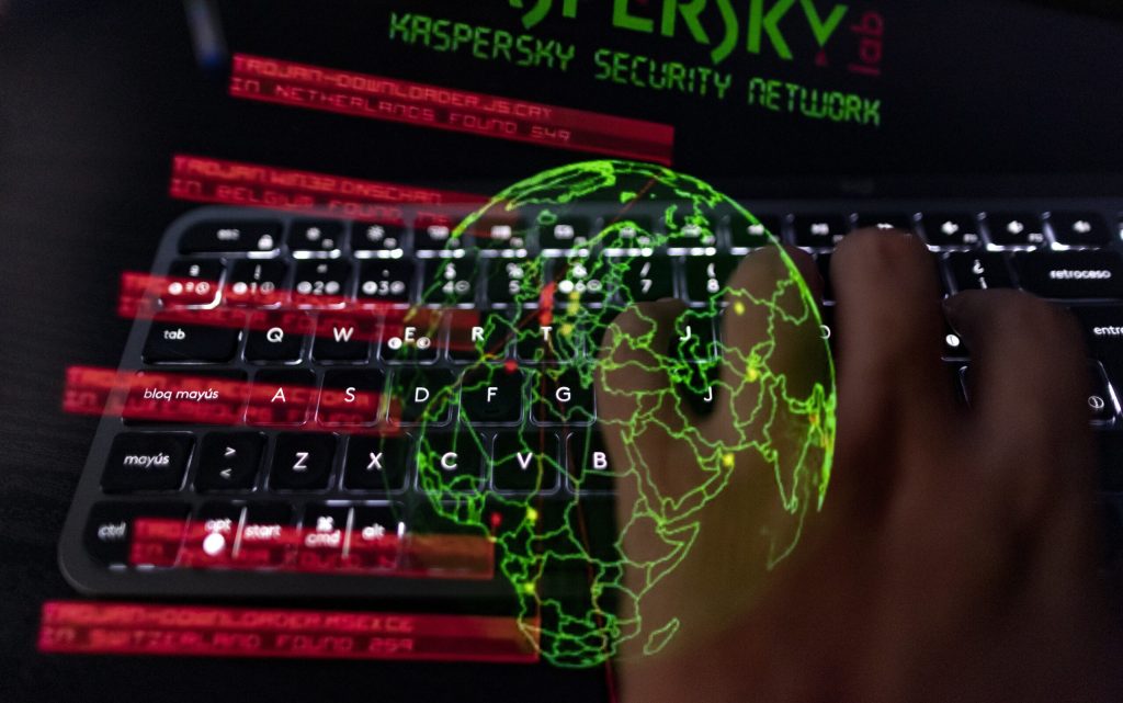 Domeniul securității cibernetice se află în fața unui an fără precedent, în care atacurile digitale devin, odată cu începutul anului 2026, o parte integrantă a conflictelor internaționale și a deteriorării securității globale