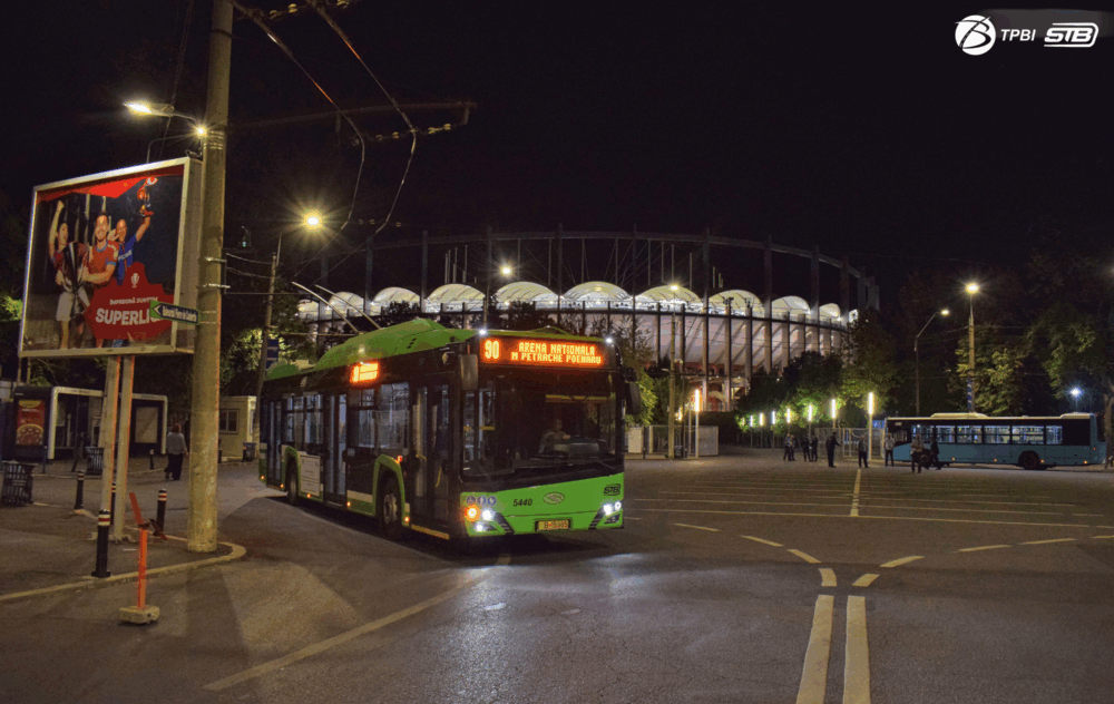 Doi ani de troleibuze Solaris Trollino 12M cu autonomie în Capitală: un pod spre transportul public modern și ecologic Bucureștiul a marcat un moment semnificativ în modernizarea sistemului său de transport public: doi ani de la introducerea troleibuzelor Solaris Trollino 12M cu autonomie extinsă