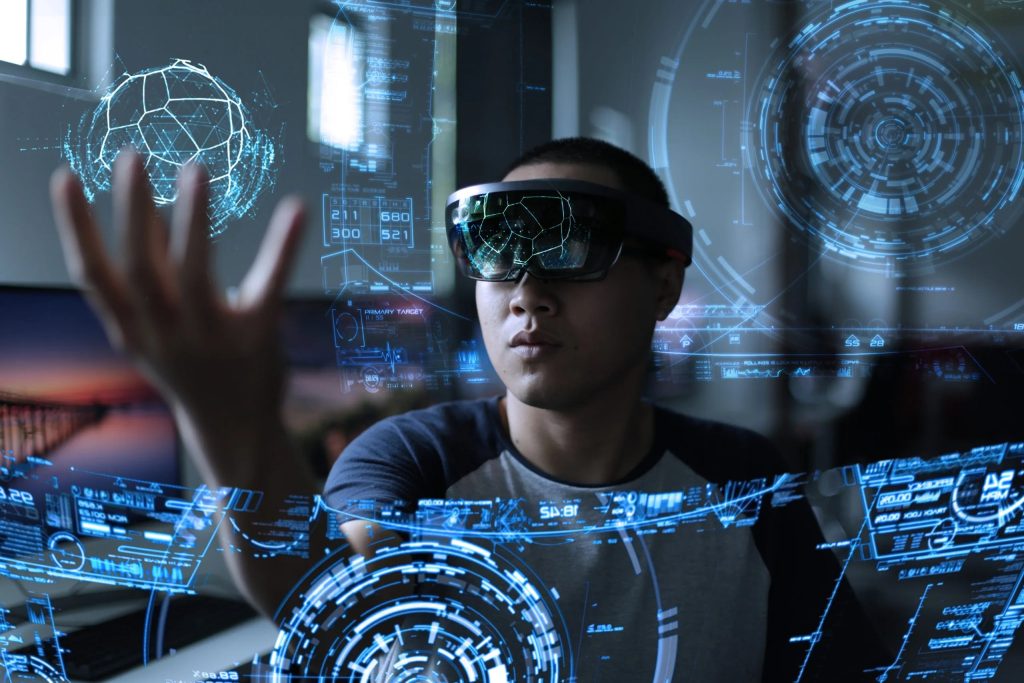 Anul 2025 marchează o cotitură semnificativă în evoluția tehnologică globală, devenind un punct de referință pentru o revoluție digitală apărută mai rapid și mai spectaculos decât se anticipa