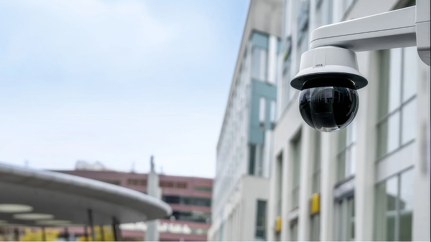 Camerele de supraveghere evoluează pentru a face diferența în mediile exterioare dificile Supravegherea modernă nu mai înseamnă doar instalarea unor senzori pentru captură video