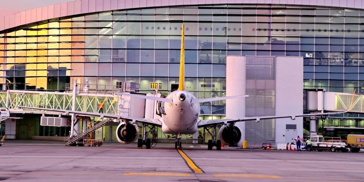 Aeroporturile-Otopeni-si-Baneasa.jpg - StiriAlese