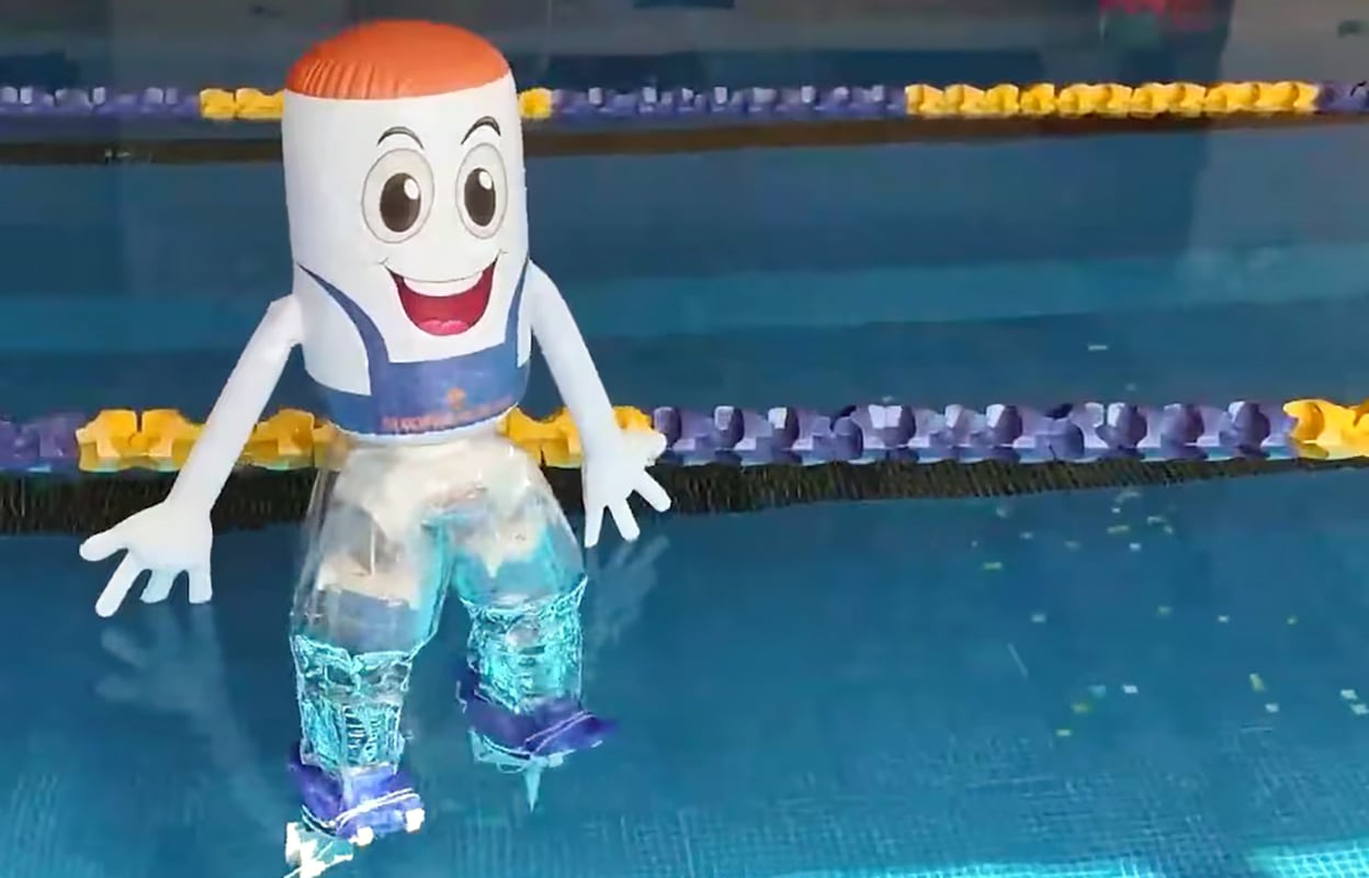 Un robot gonflabil, care seamănă mai degrabă cu un colac de înot cu picioare extensibile decât cu un „humanoid” clasic, promite să revoluționeze intervențiile în zonele dezastruoase