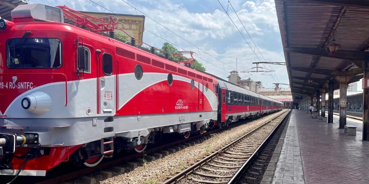 CFR-Calatori-trenuri-Intercity.jpg - StiriAlese