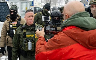 Chefe-da-Patrulha-de-Fronteira-dos-EUA-fala-para-live.jpg - StiriAlese