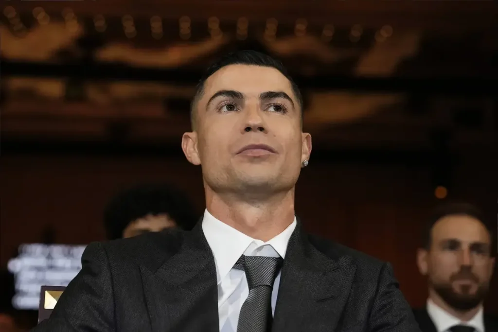 Cristiano Ronaldo abandons retirement plan