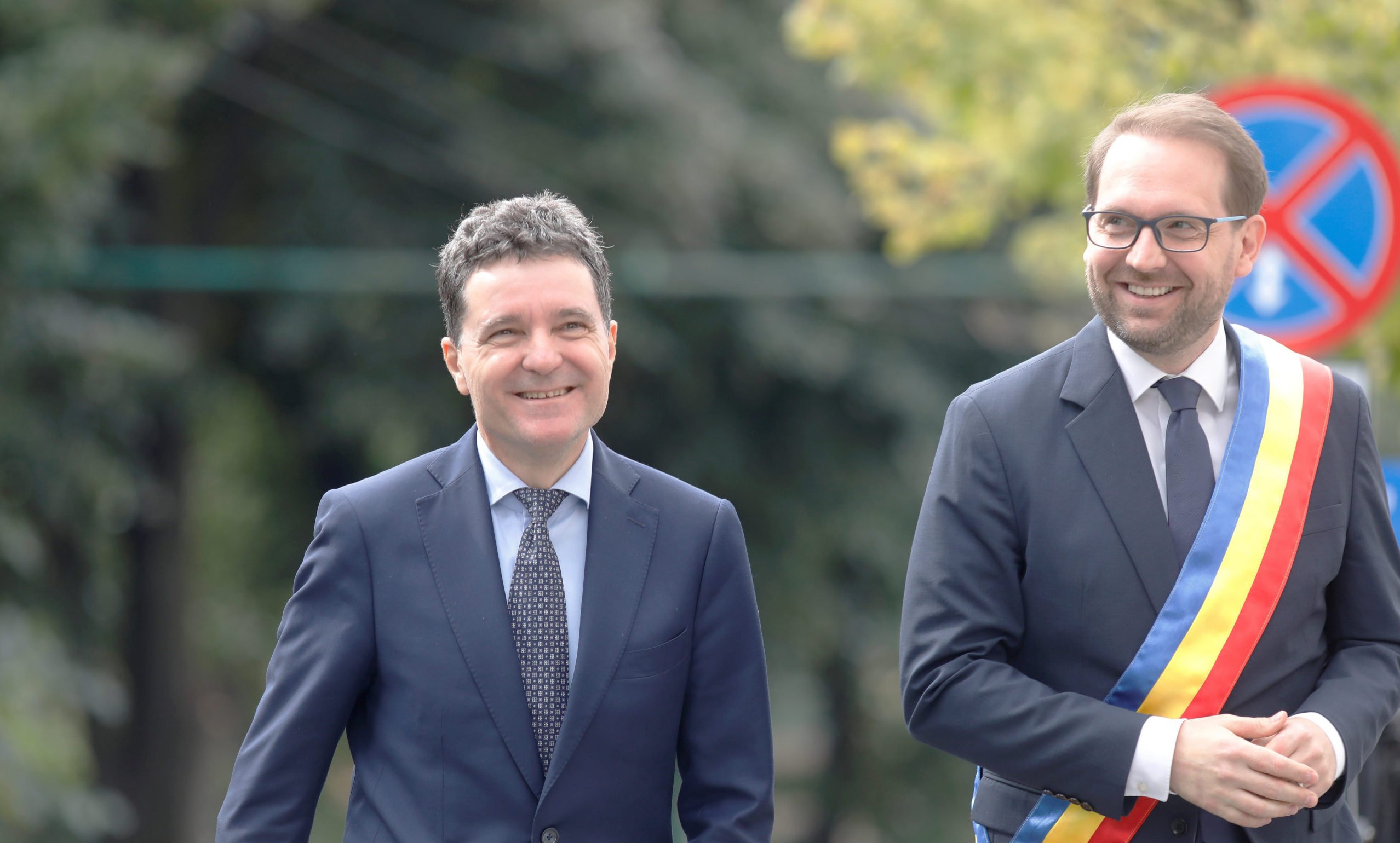 Dominic Fritz: „PSD ar fi mai fericit fără USR la guvernare, dar rămâne în coaliție pentru stabilitate” Președintele USR, Dominic Fritz, a făcut recent o declarație care a zguduit scena politică românească