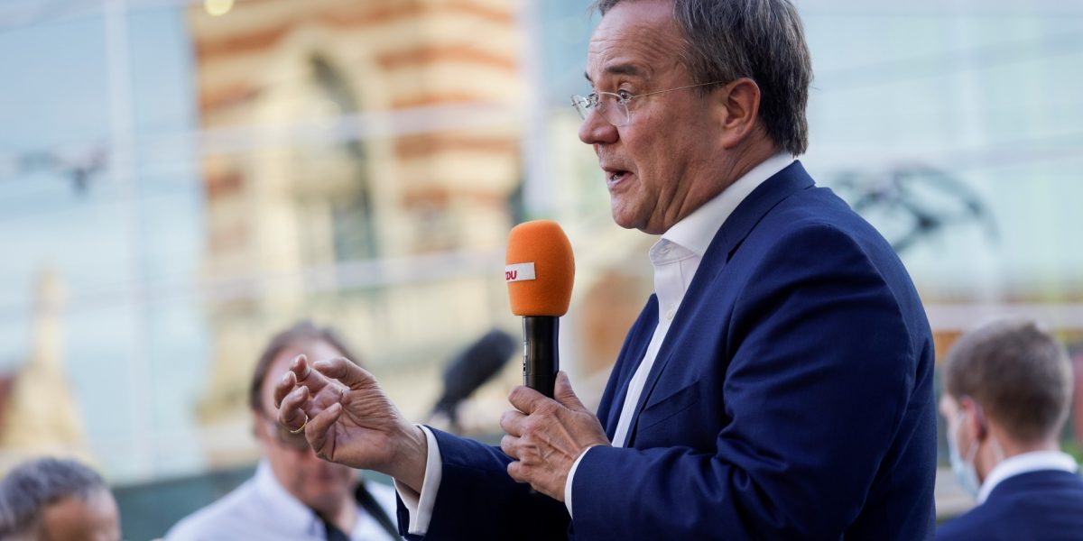 E-Ys2JYWEAMQWM3.jpg - StiriAlese