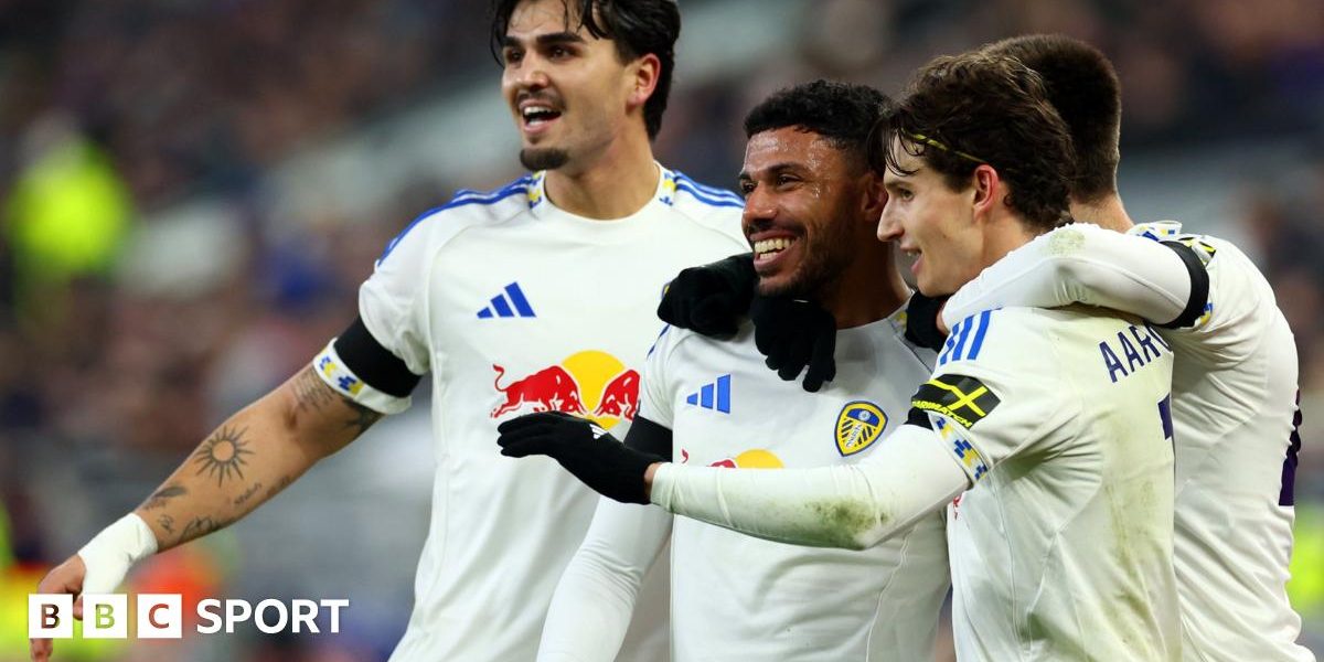 Everton manager David Moyes and Leeds United during the Premier League clash at Hill Dickinson Stadium.