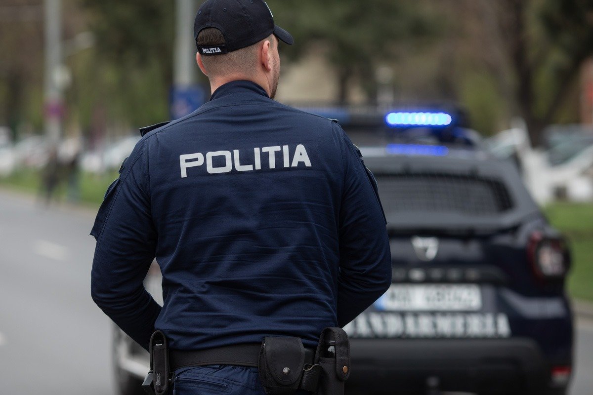Un tânăr de 16 ani a fost victima unei agresiuni în plină zi, în mediul online sâmbătă, și a declanșat o anchetă serioasă din partea poliției județene Vaslui