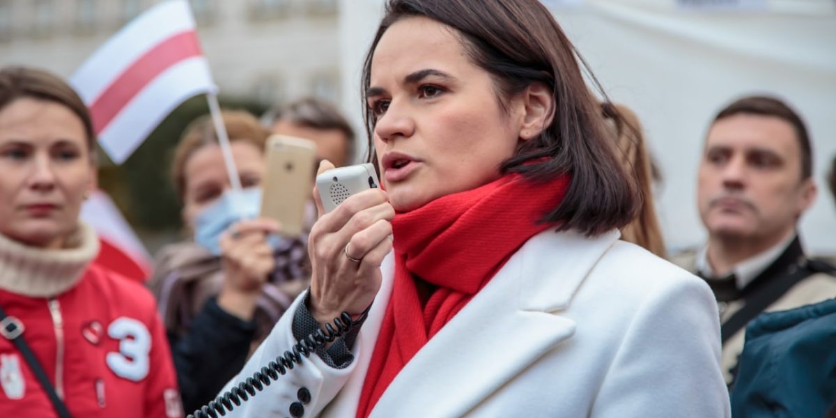 FGJxo99XoAAN4Dt.jpg - StiriAlese