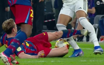 'He's lost his head' - Barcelona star Frenkie de Jong shown straight red card for horror tackle on Kylian Mbappe