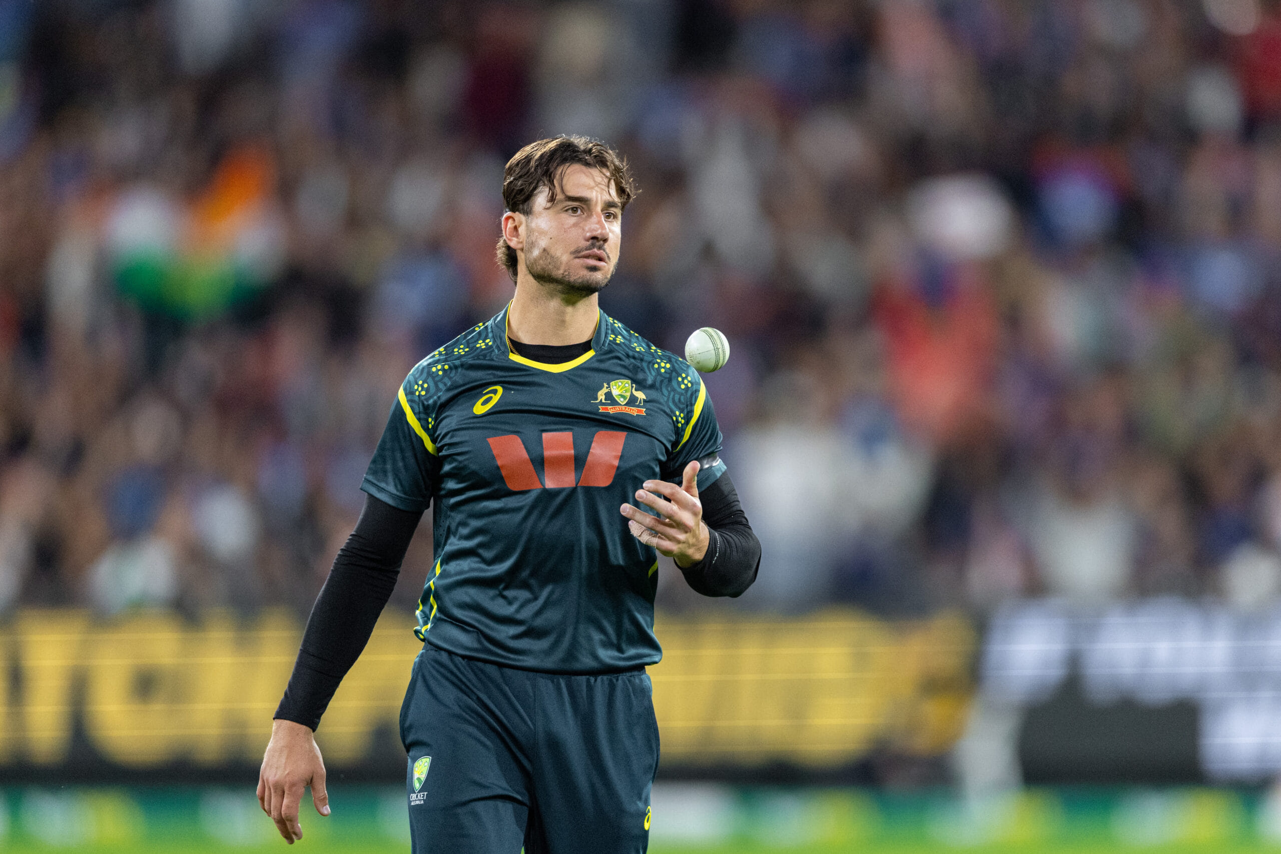 Marcus Stoinis, veteranul echipei de cricket din Australia, a fost absent de la meciul al doilea din seria de T20I împotriva Pakistanului, disputat pe 31 ianuarie 2026, la Gaddafi Stadium din Lahore