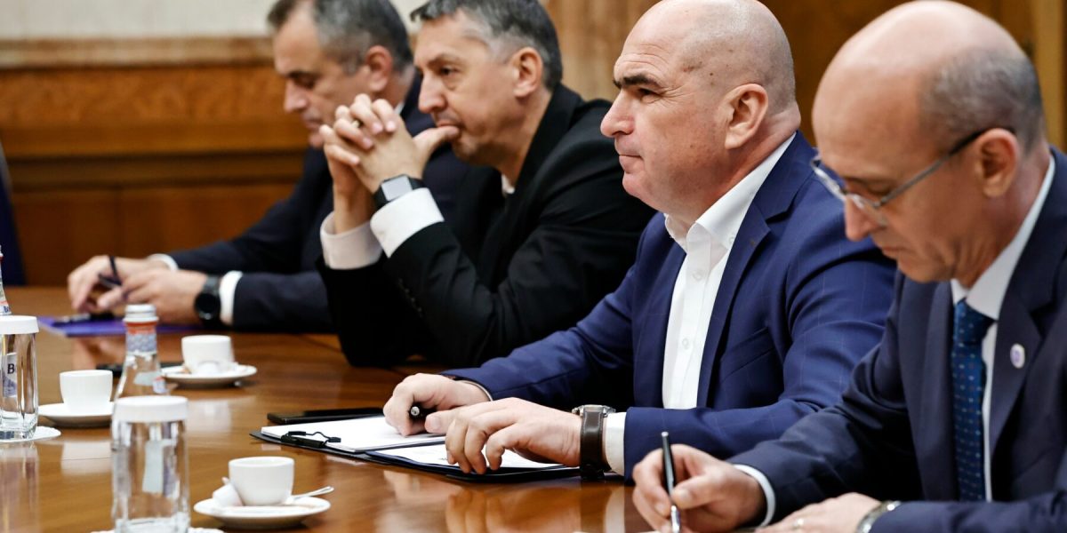 Gigel-Paraschiv-Daniel-David-Ilie-Bolojan-si-Sorin-Ion-Foto-Gov-ro.jpeg - StiriAlese