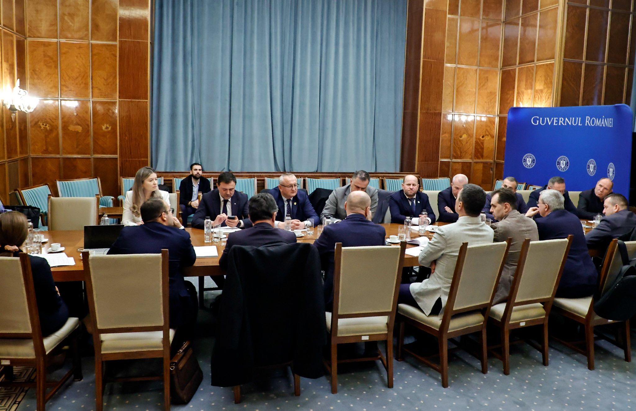 Guvernul român a lansat recent o analiză amplă asupra stadiului administrațiilor locale, comparând situația din țară cu celelalte state membre ale Uniunii Europene