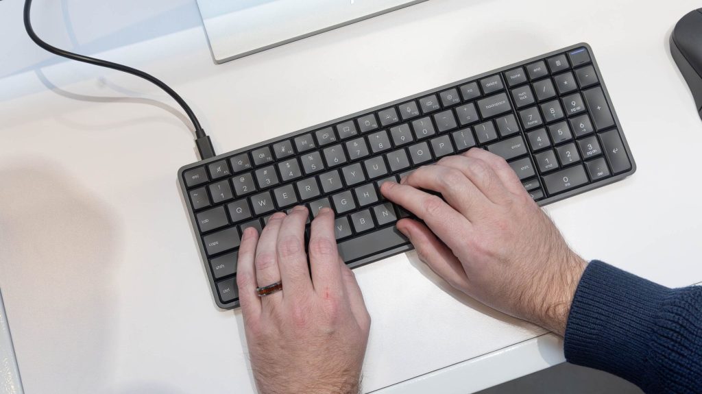 CES 2026: Cum arată conceptul de „desktop portabil”