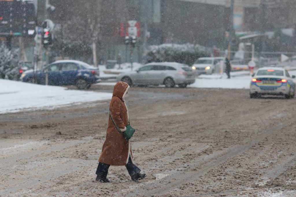 Ger aspru revine în țară: temperaturi de -16 grade și ninsoare!