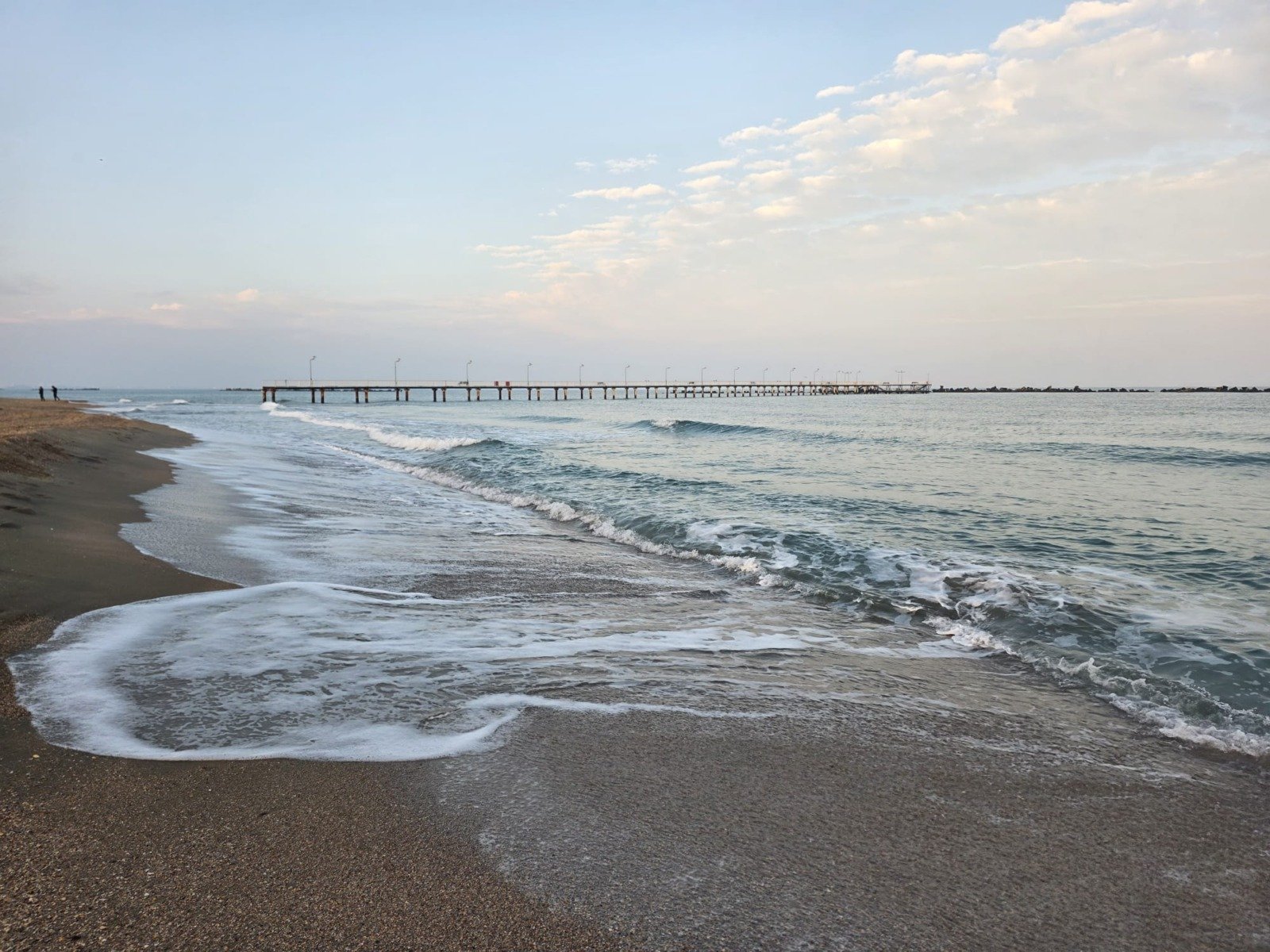 Curtea Constituțională a României analizează, în această miercuri, sesizarea președintelui Klaus Iohannis privind Legea pentru modificarea și completarea Ordonanței de urgență a Guvernului 19/2006, lege ce vizează reglementarea utilizării plajei Mării Negre