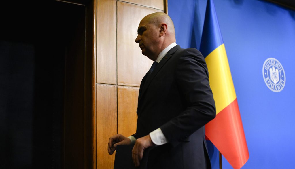 Ilie Bolojan păstrează poziția de premier, dar situația rămâne incertă pentru viitor Liderul de la București, în contextul tensiunilor din coaliția de guvernare Situația politică din România se complică în ultimele zile, odată cu clarificările legate de poziția lui Ilie Bolojan în funcția de premier